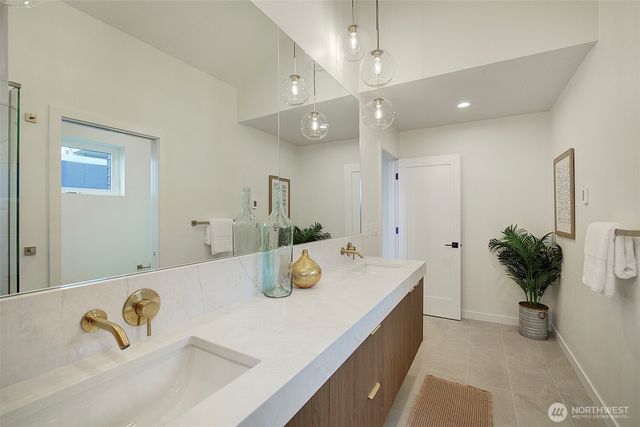 7341 California Avenue SW, Seattle, WA 98136