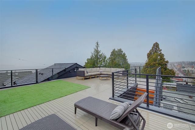 7341 California Avenue SW, Seattle, WA 98136
