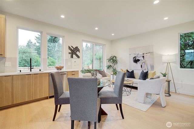 7341 California Avenue SW, Seattle, WA 98136