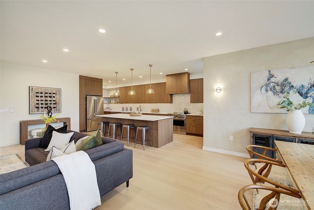 7341 California Avenue SW, Seattle, WA 98136