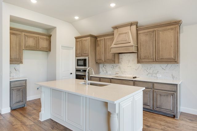 12717 Barretta Drive, Godley, TX 76044