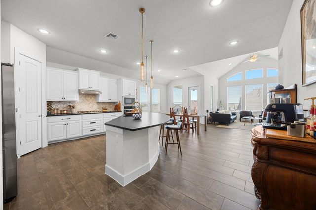 109 High Plains DR, Georgetown, TX 78628