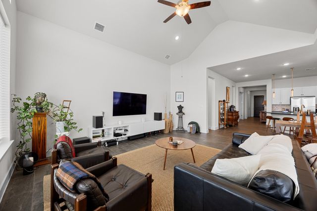 109 High Plains DR, Georgetown, TX 78628