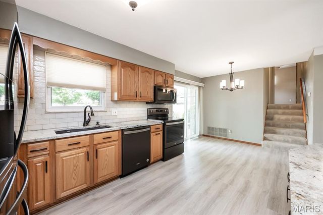 1154 Saint Thomas Road, Granite City, IL 62040