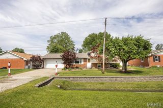 1154 Saint Thomas Road, Granite City, IL 62040