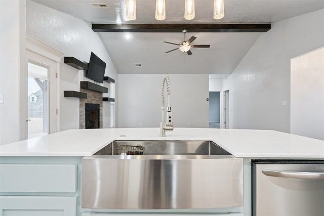 5334 NE Bobcat Trl, Elgin, OK 73538