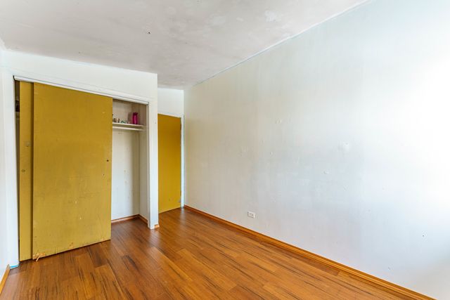 1370 Fargo Avenue E, Des Plaines, IL 60018