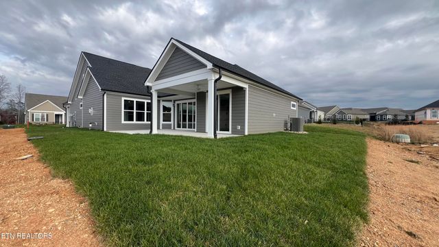 351 Trillium Tr, Lenoir City, TN 37771