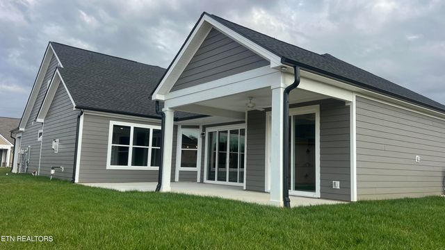 351 Trillium Tr, Lenoir City, TN 37771