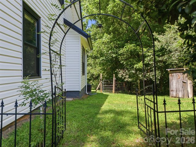 1953 NC Hwy 47 Highway, Lexington, NC 27292