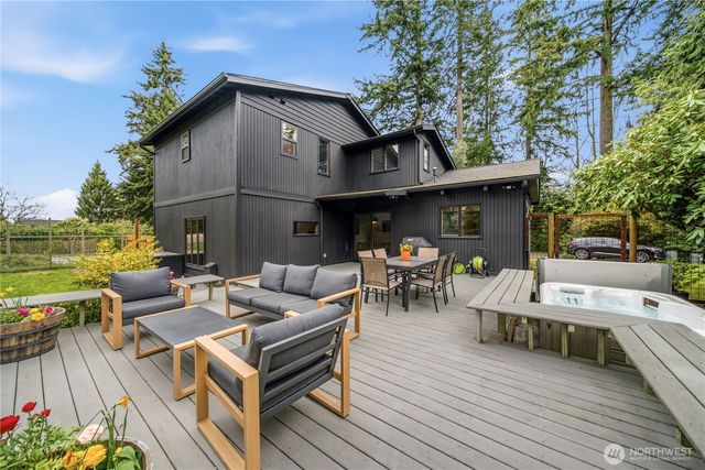 11907 103rd Avenue SW, Vashon, WA 98070