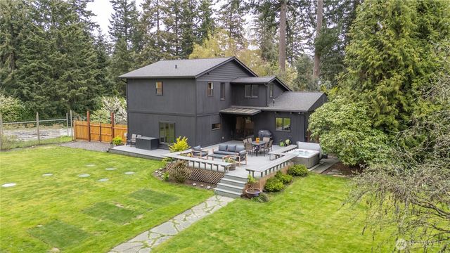 11907 103rd Avenue SW, Vashon, WA 98070