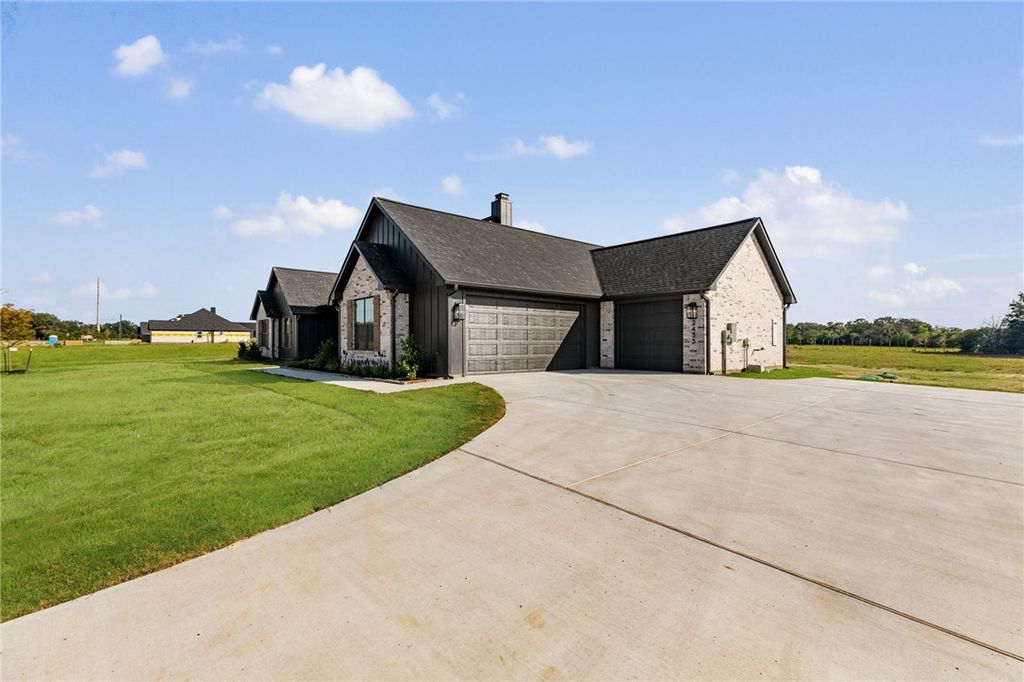 2433 Coronado Estates Drive, Bryan, TX 77808 — photo 2