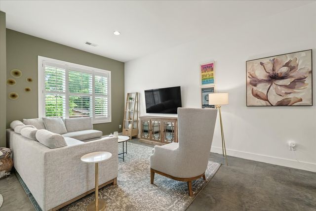 678 James Ave, Nashville, TN 37209