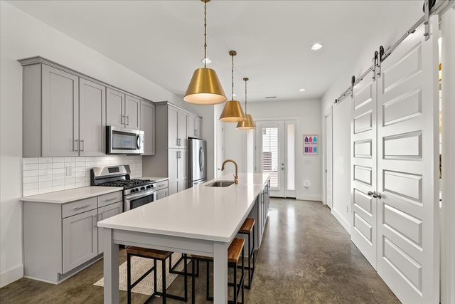 678 James Ave, Nashville, TN 37209