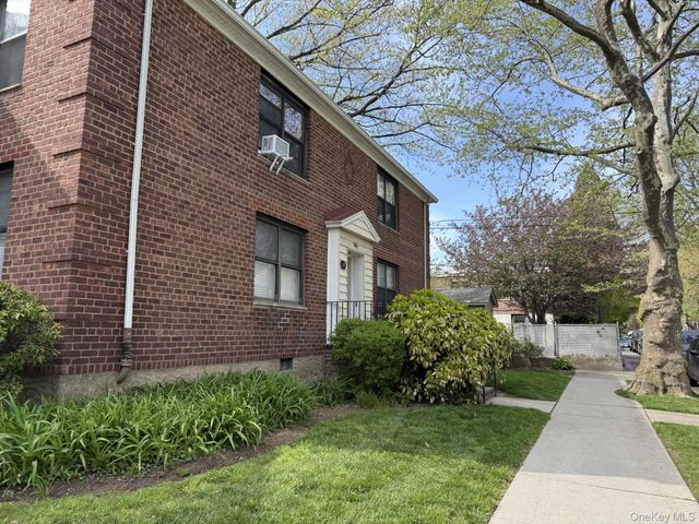 37-16 191st Street 152, Flushing, NY 11358