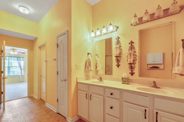 1366 Hamilton Drive, Greenwood, IN 46143