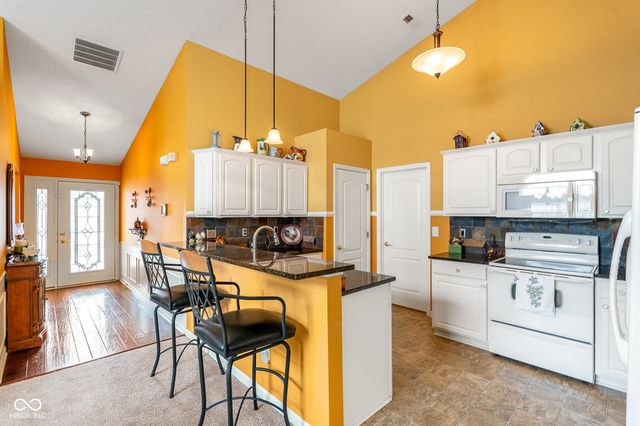 1366 Hamilton Drive, Greenwood, IN 46143