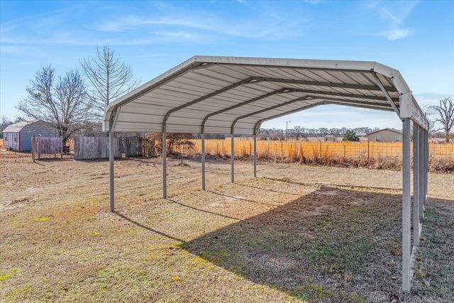 851 VZ County Road 3110, Edgewood, TX 75117