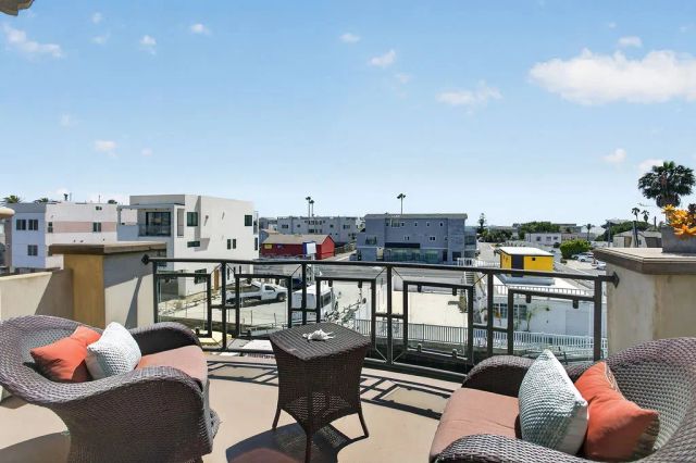 16735 Bayview Drive, Huntington Beach, CA 92649