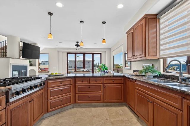 16735 Bayview Drive, Huntington Beach, CA 92649