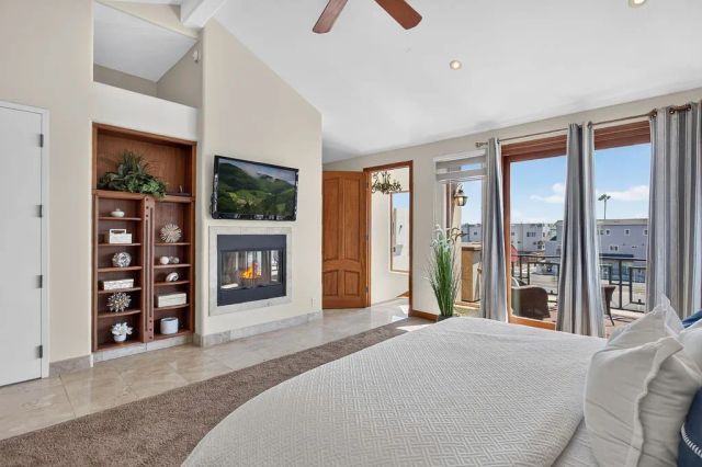 16735 Bayview Drive, Huntington Beach, CA 92649