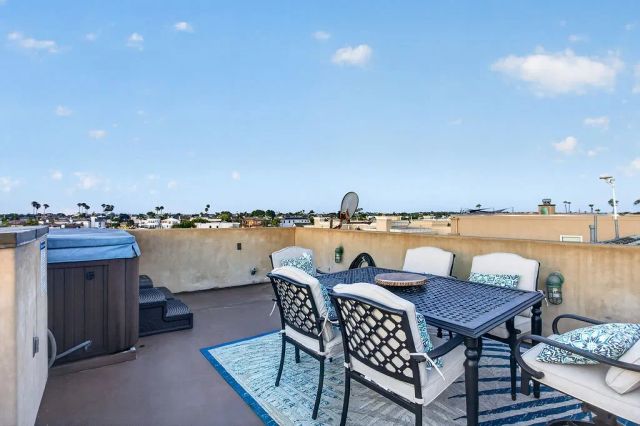 16735 Bayview Drive, Huntington Beach, CA 92649