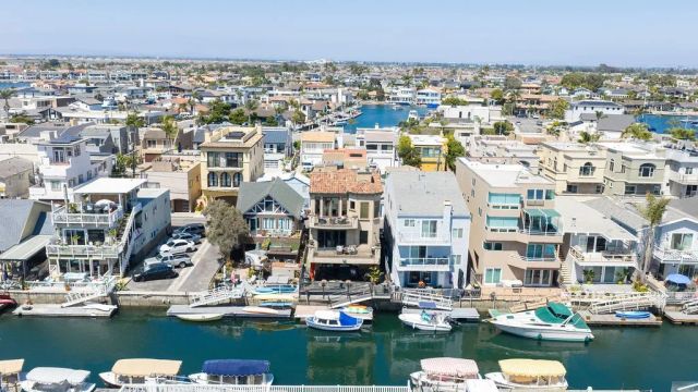 16735 Bayview Drive, Huntington Beach, CA 92649