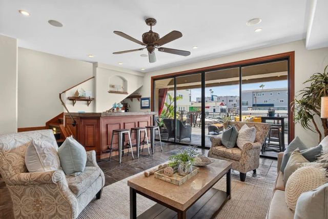 16735 Bayview Drive, Huntington Beach, CA 92649