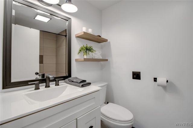 65 Guilford Lane 5, Amherst, NY 14221