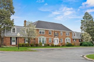 65 Guilford Lane 5, Amherst, NY 14221