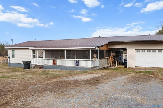 2962 County Road 140, Ider, AL 35981