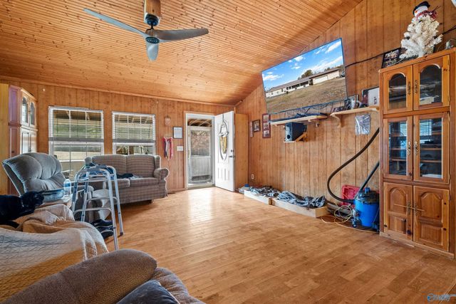 2962 County Road 140, Ider, AL 35981