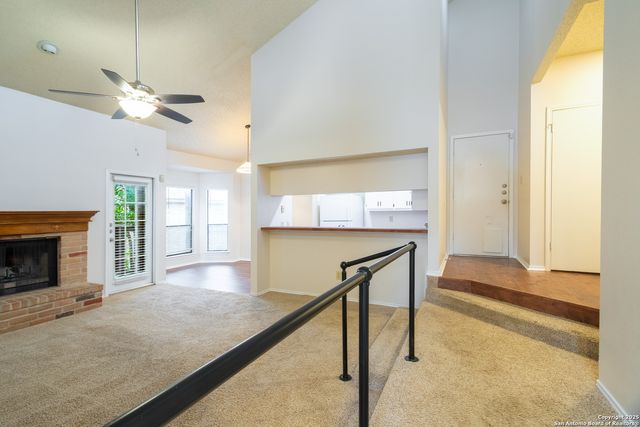 6404 Brook Cv, San Antonio, TX 78240