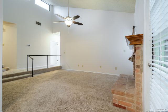 6404 Brook Cv, San Antonio, TX 78240