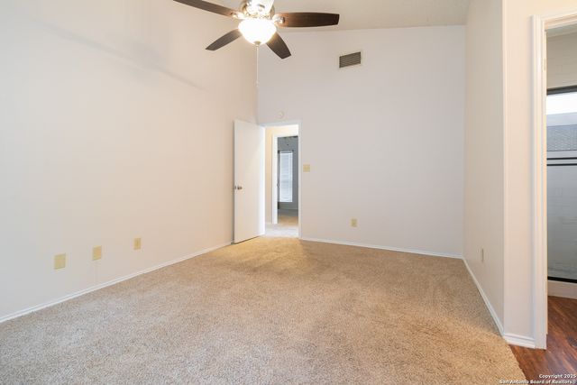 6404 Brook Cv, San Antonio, TX 78240