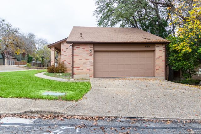 6404 Brook Cv, San Antonio, TX 78240