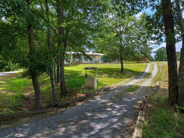 2811 medlin Rd, Gilmer, TX 75645