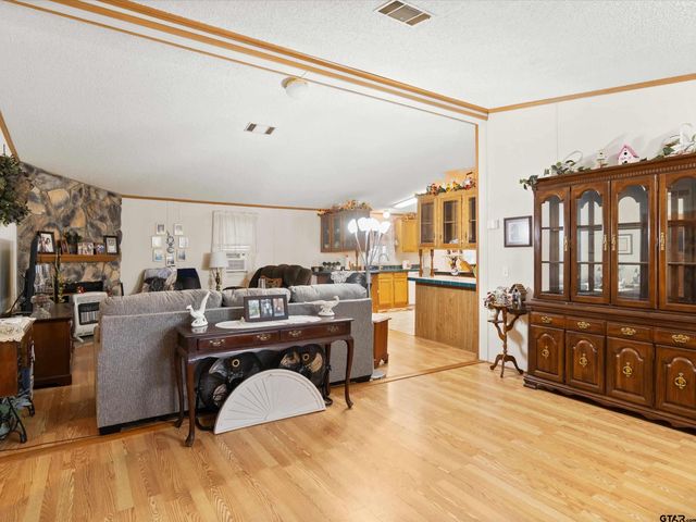 2811 medlin Rd, Gilmer, TX 75645