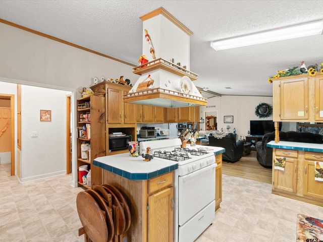 2811 medlin Rd, Gilmer, TX 75645