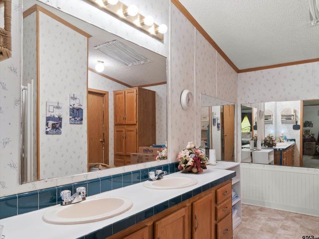 2811 medlin Rd, Gilmer, TX 75645