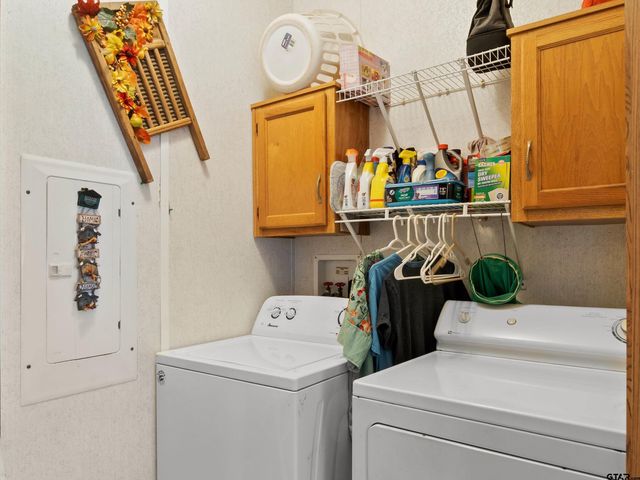 2811 medlin Rd, Gilmer, TX 75645