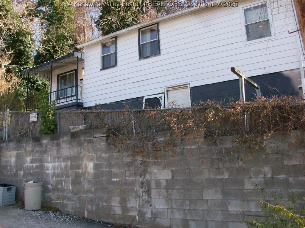 729 York Avenue, Charleston, WV 25387