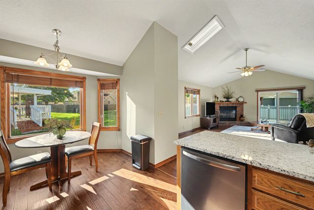 657 Georgetown Rd, Salina, KS 67401