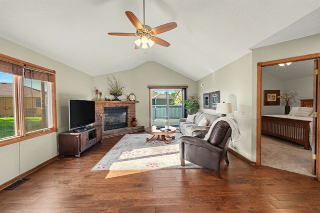 657 Georgetown Rd, Salina, KS 67401