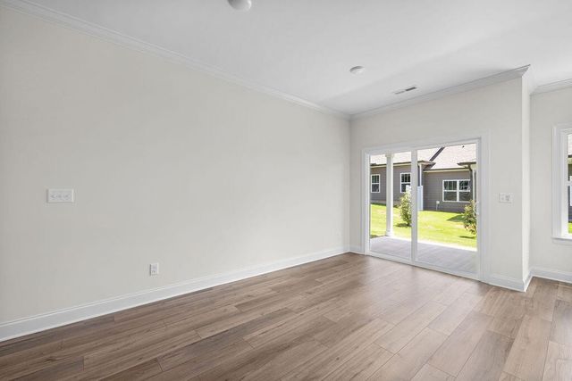 1587 Whisper Winds Lane # 40, Ooltewah, TN 37363