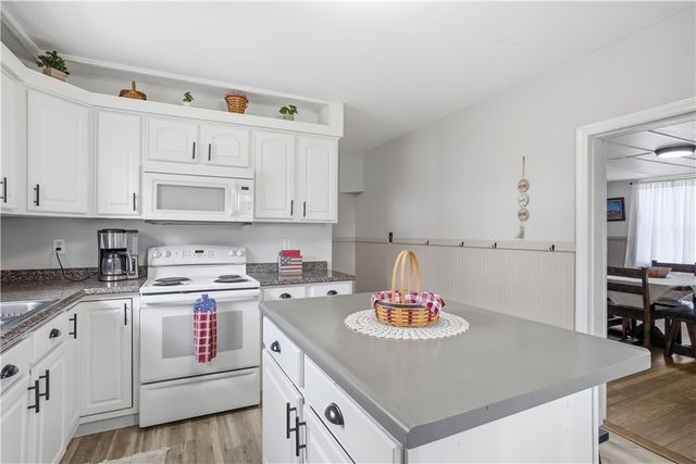 164 W Pittsburgh Street, Delmont, PA 15626