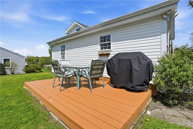 164 W Pittsburgh Street, Delmont, PA 15626