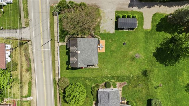 164 W Pittsburgh Street, Delmont, PA 15626