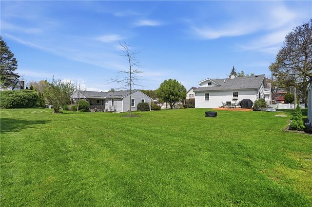 164 W Pittsburgh Street, Delmont, PA 15626